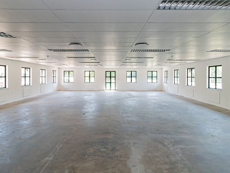 Entire Stand Alone Building With A R2 128 000 Tenant Incentive. - Photo 7