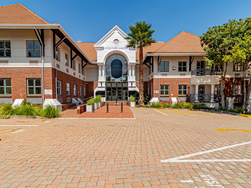 Entire Stand Alone Building With A R2 128 000 Tenant Incentive. - Photo 2