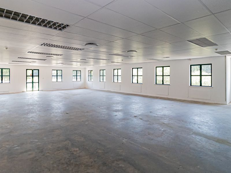 Entire Stand Alone Building With A R2 128 000 Tenant Incentive. - Photo 8