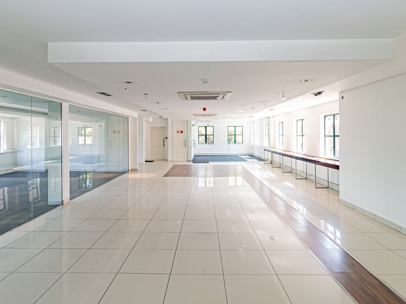 Entire Stand Alone Building With A R2 128 000 Tenant Incentive. - Photo 6
