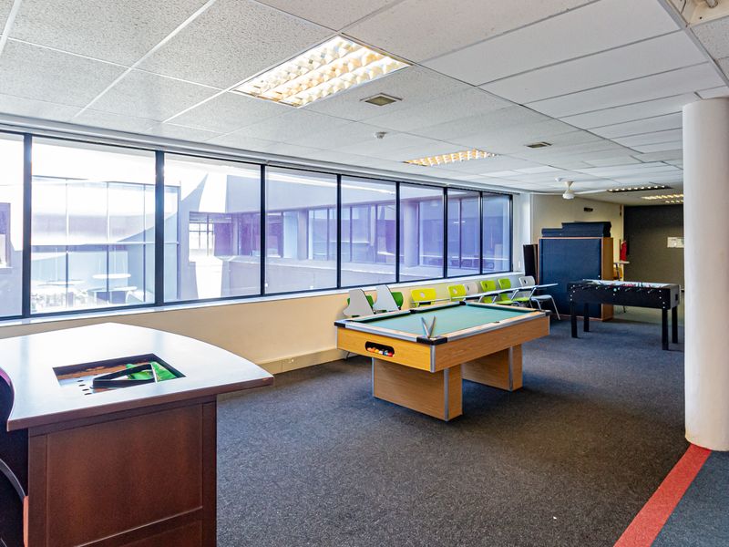 Furnished Or Unfurnished Business Premises To Let / For Sale. - Photo 7