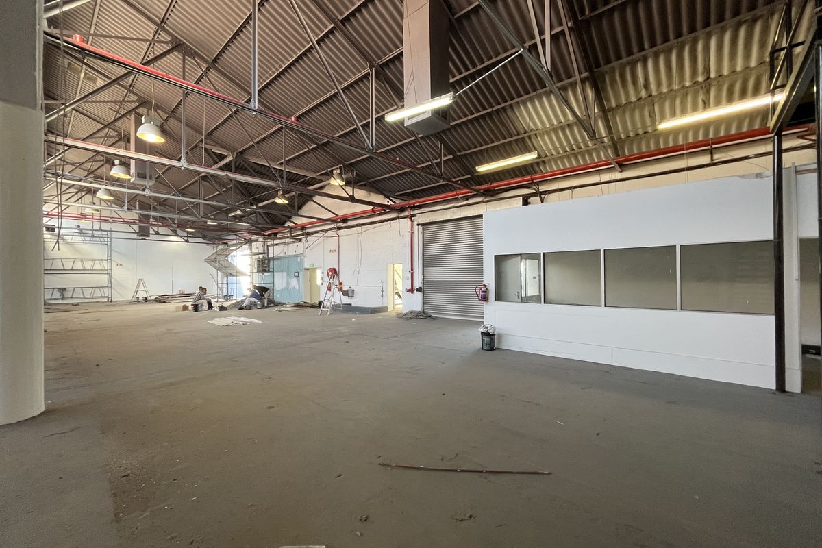 900 squares Industrial Warehouse with Dual Access & Secure Yard, Paarden Eiland - Photo 4