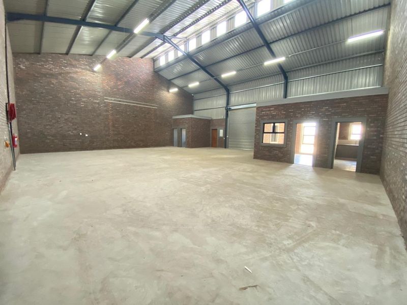 Warehouse Rental Monthly In Mossel Bay - Photo 4