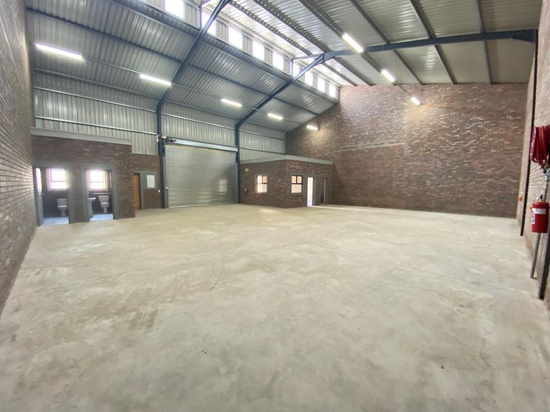 Warehouse Rental Monthly In Mossel Bay - Photo 3