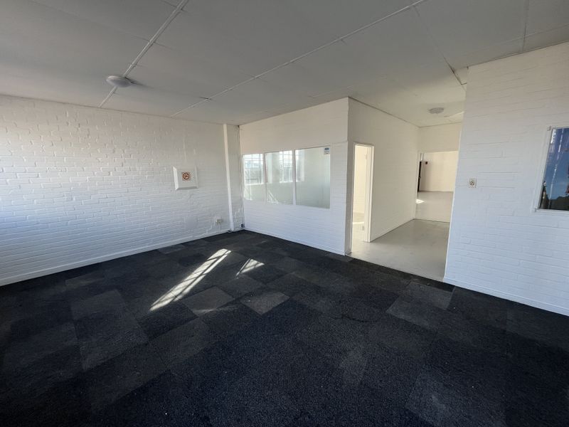 Versatile 300 squares Warehouse with Large Yard Access in Prime Maitland Industrial Park - Photo 5