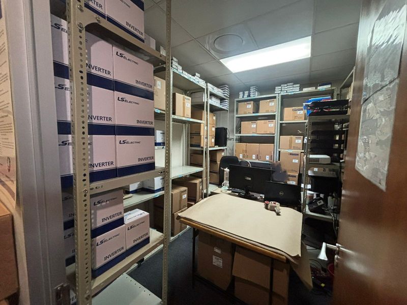 125sqm Modern Office To Let in The Edge, Tyger Valley Waterfront - Photo 10