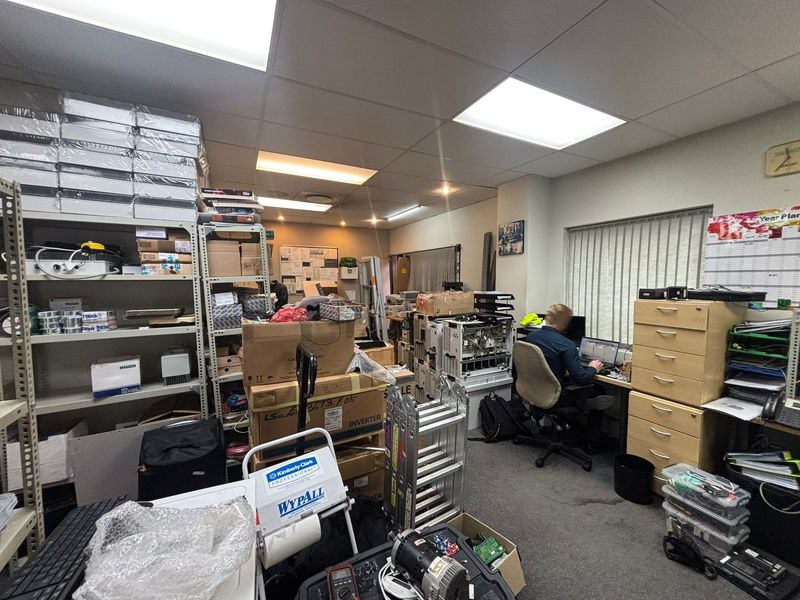 125sqm Modern Office To Let in The Edge, Tyger Valley Waterfront - Photo 5