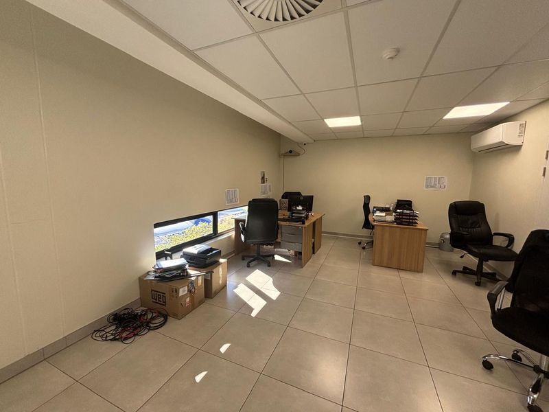 428sqm Warehouse Available in the Sought-After Stonewood Complex - Photo 4