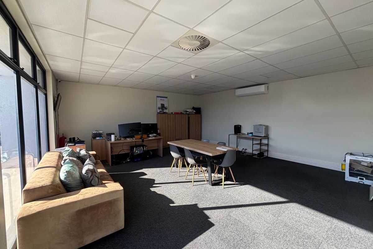 428sqm Warehouse Available in the Sought-After Stonewood Complex - Photo 3