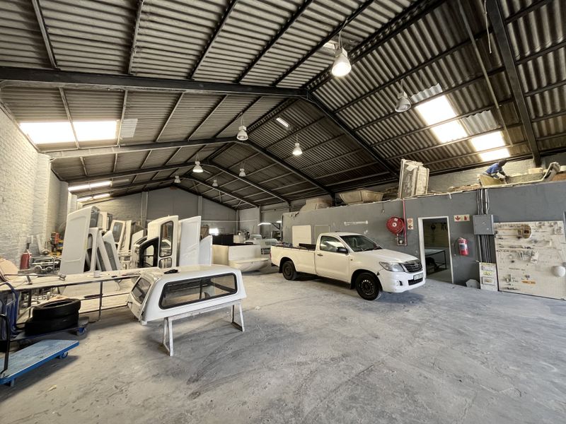 Versatile Industrial Facility with Secure Yard Access in the Heart of Montague Gardens. - Photo 3
