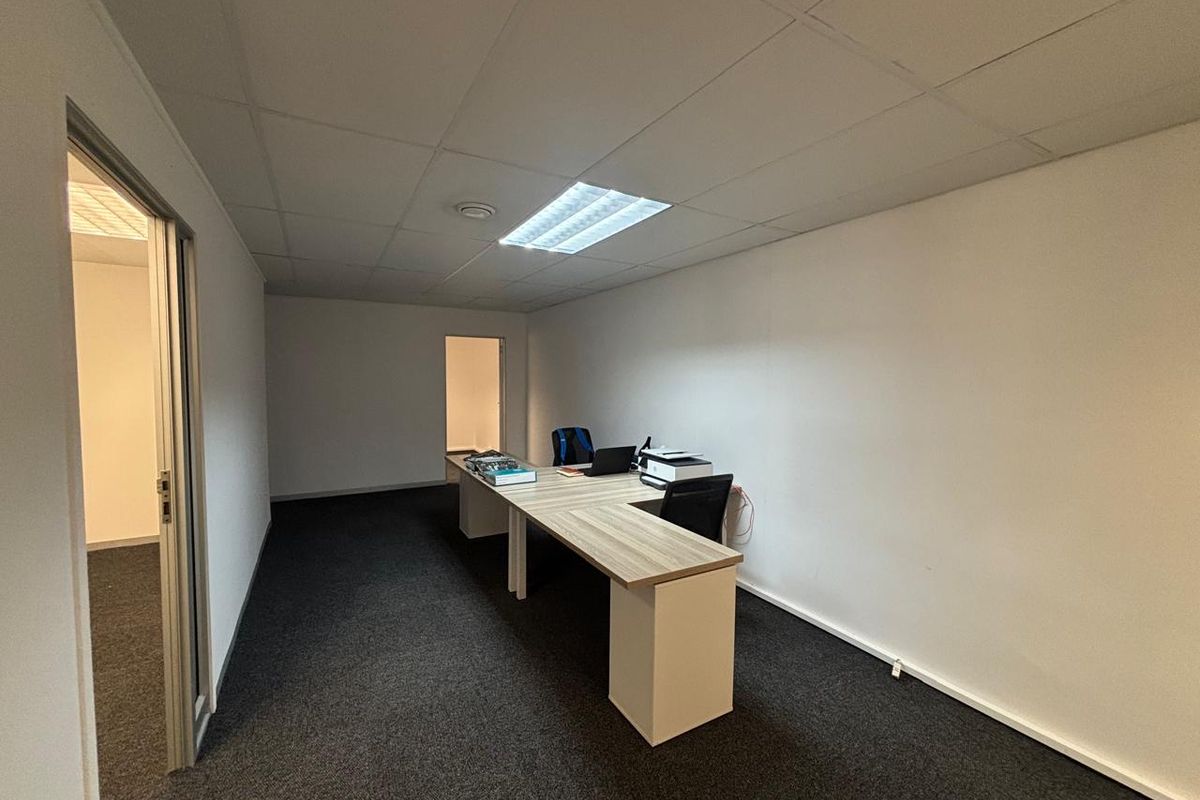 94sqm Ground Floor Office Space Near Tyger Valley - Photo 4