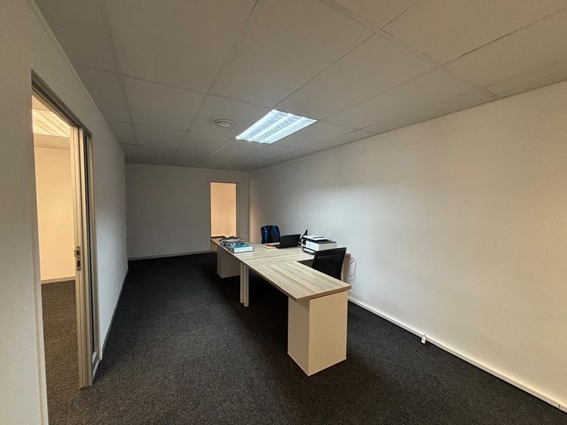 94sqm Ground Floor Office Space Near Tyger Valley - Photo 4