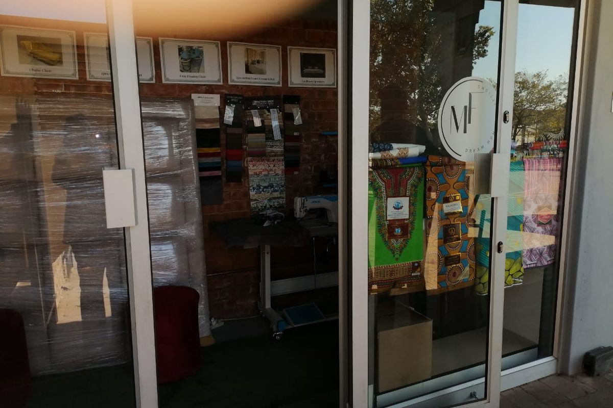 KIOSK TO RENT - R4000 PM - Photo 3