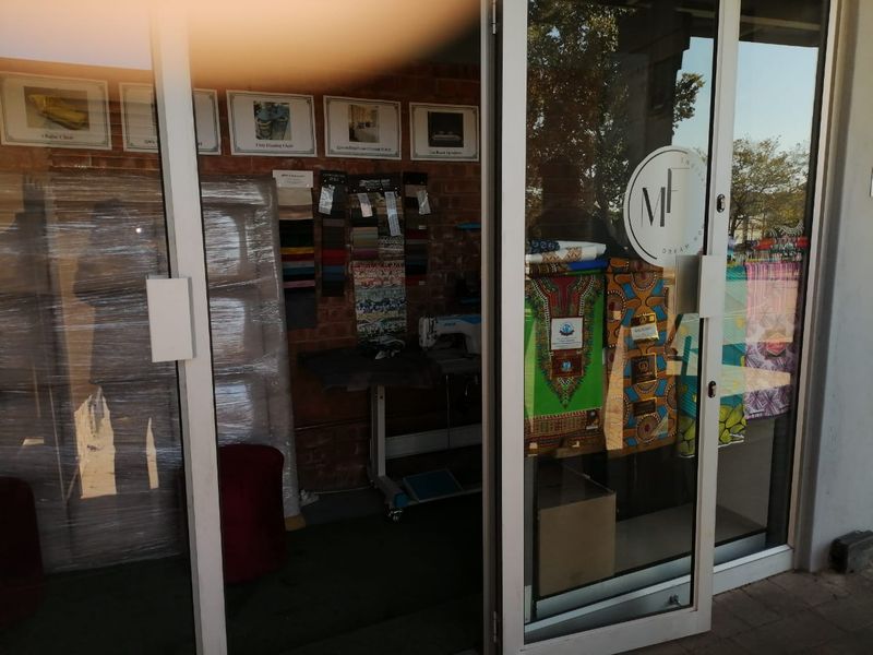 KIOSK TO RENT - R4000 PM - Photo 3