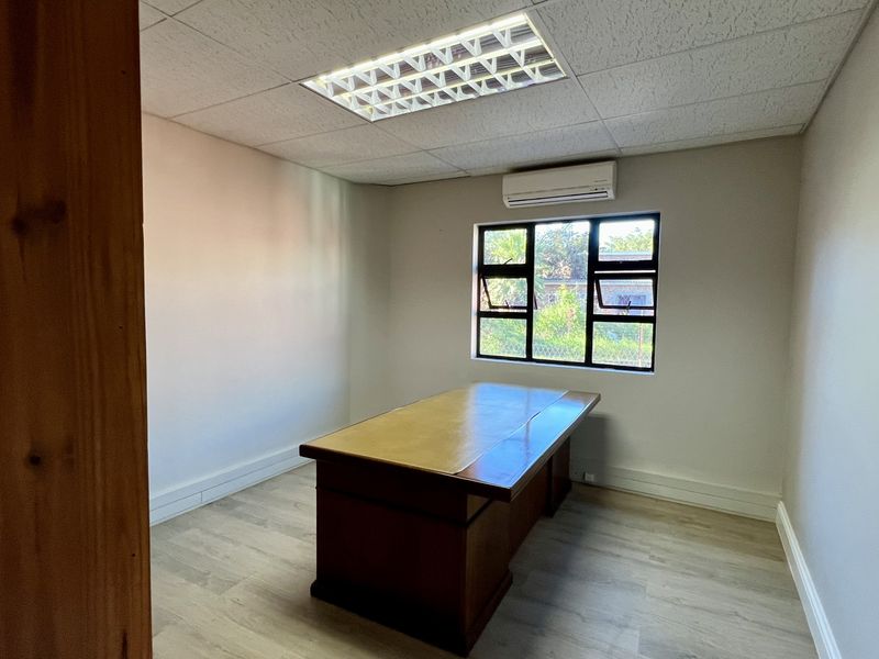 OFFICE BUILDING TO LET IN ROCKYS DRIFT - Photo 5