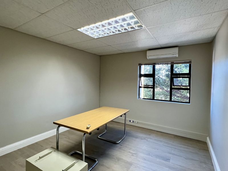 OFFICE BUILDING TO LET IN ROCKYS DRIFT - Photo 6
