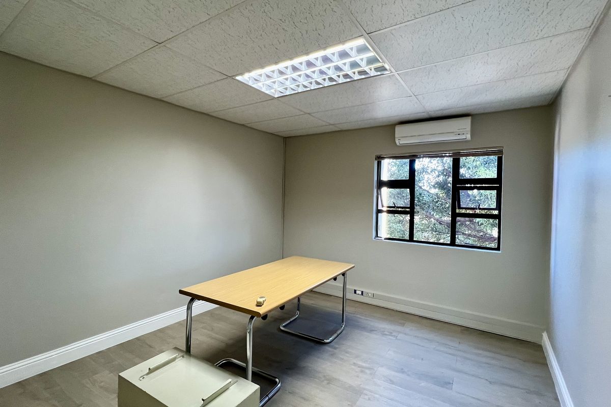 OFFICE BUILDING TO LET IN ROCKYS DRIFT - Photo 2