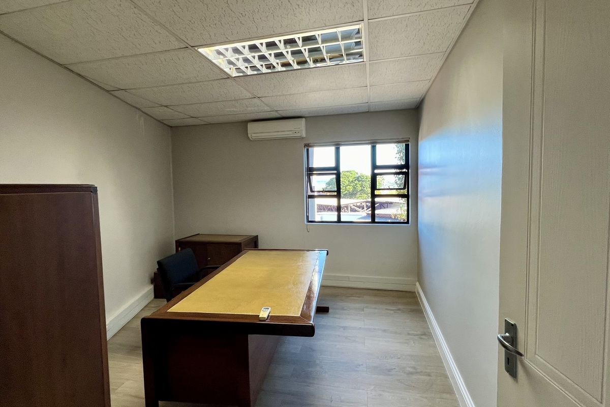 OFFICE BUILDING TO LET IN ROCKYS DRIFT - Photo 3