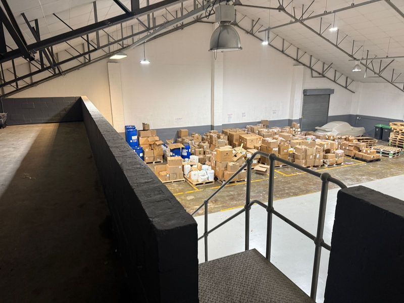 Secure Logistics Warehouse with Excellent N7 Access - Photo 5