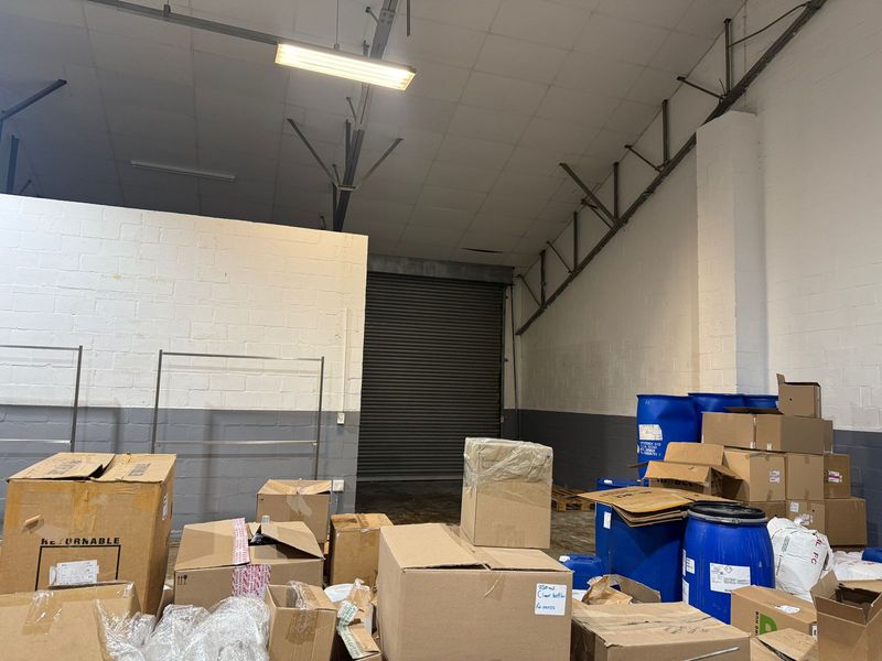 Secure Logistics Warehouse with Excellent N7 Access - Photo 4