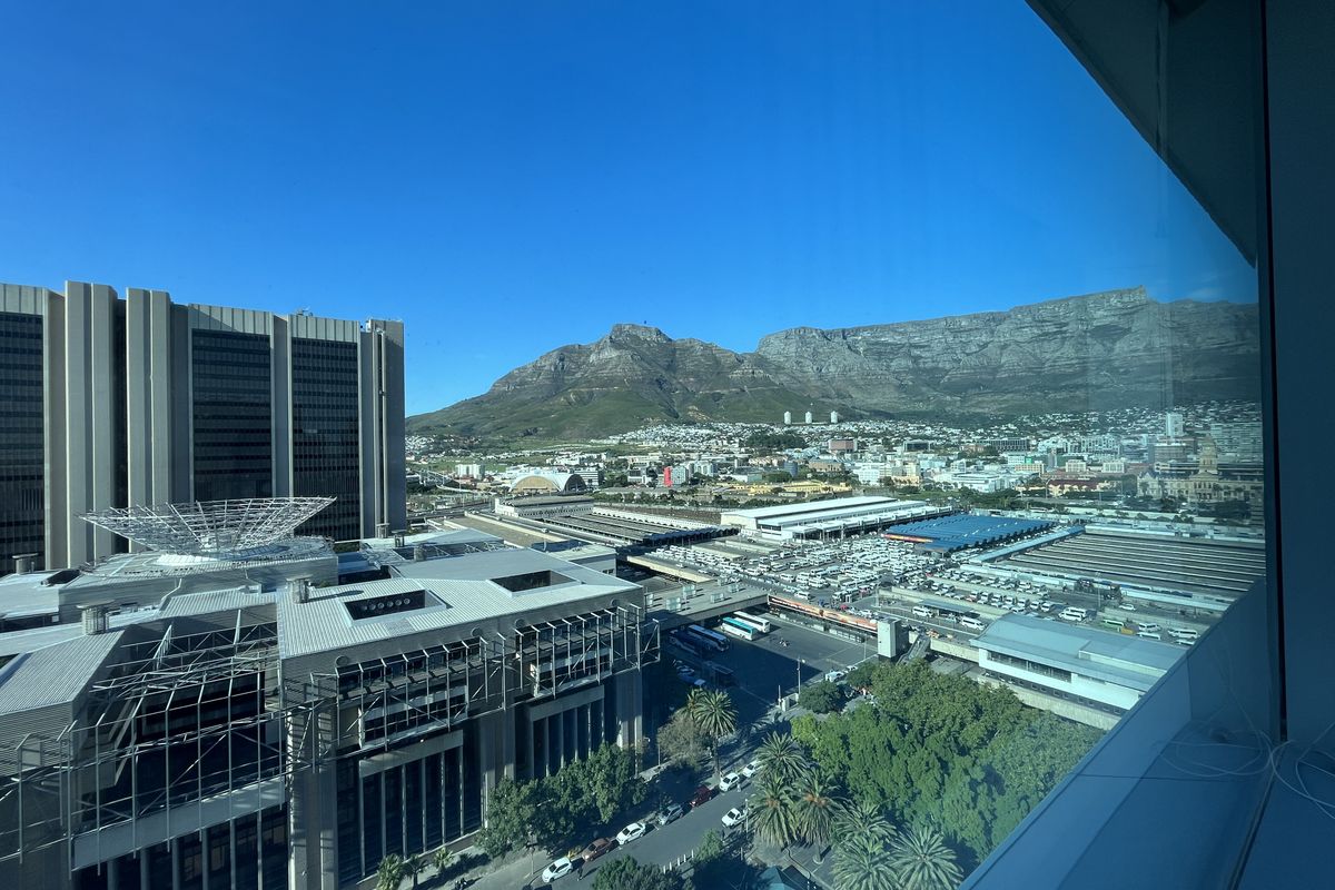 Office Space with Panoramic CBD & Harbour Views at The Towers - Photo 2