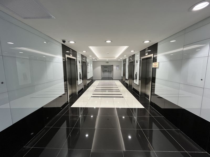 Office Space with Panoramic CBD & Harbour Views at The Towers - Photo 4