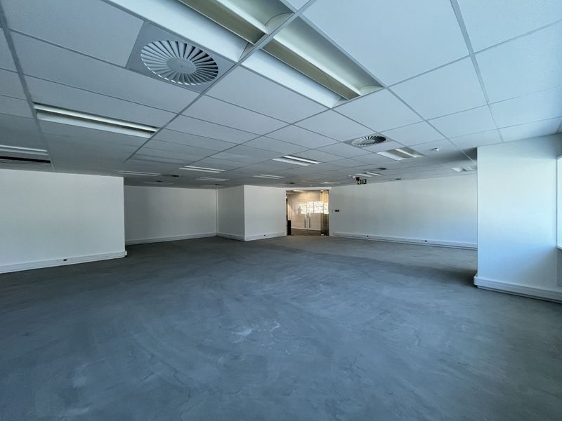 Office Space with Panoramic CBD & Harbour Views at The Towers - Photo 9