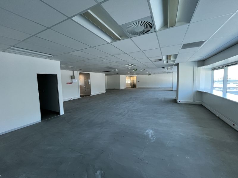 Office Space with Panoramic CBD & Harbour Views at The Towers - Photo 8