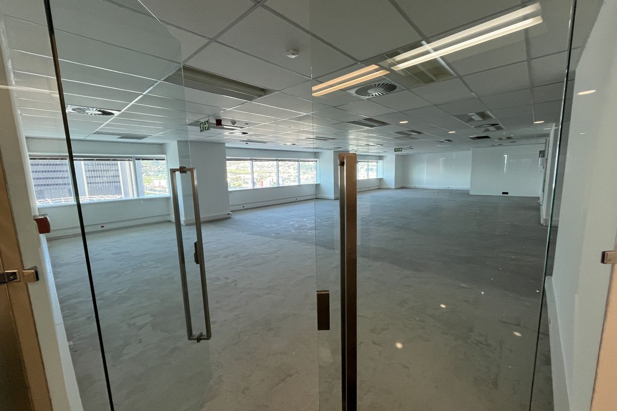 Office Space with Panoramic CBD & Harbour Views at The Towers - Photo 5
