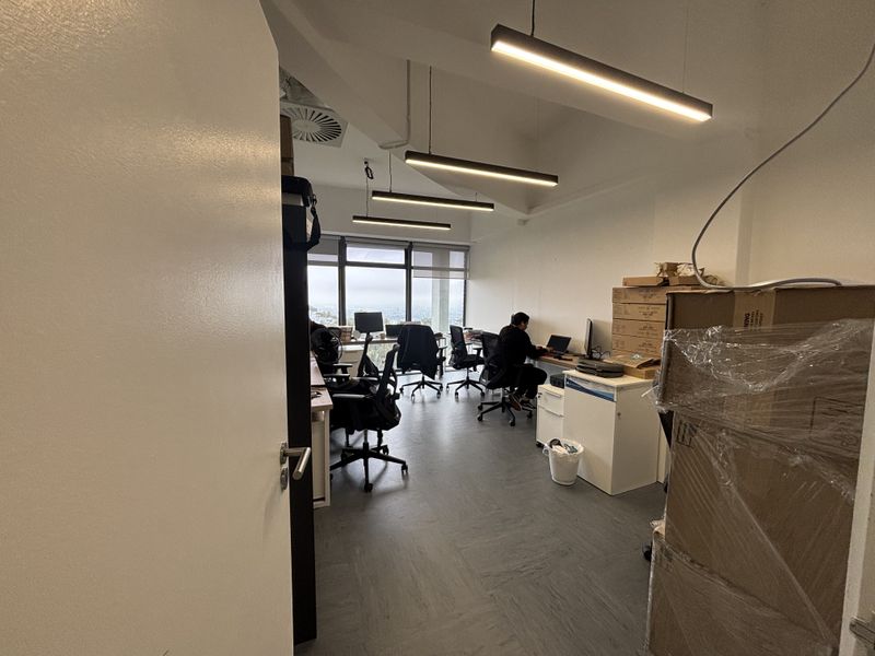 Premium 967m2 Office Space in Prestigious Plattekloof Location - Photo 5