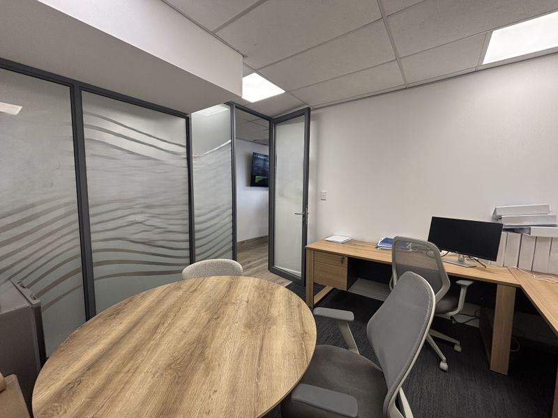 Premium 967m2 Office Space in Prestigious Plattekloof Location - Photo 7