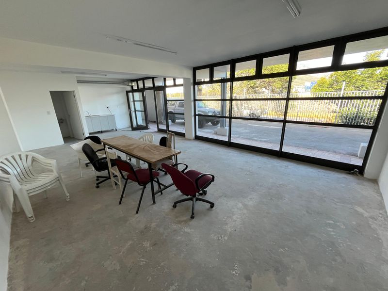 High-Visibility 51m2 Commercial Space in Prime M5 Park, Maitland - Photo 2