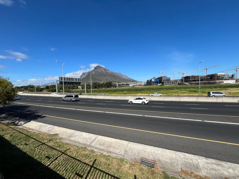 High-Visibility 51m2 Commercial Space in Prime M5 Park, Maitland - Photo 6