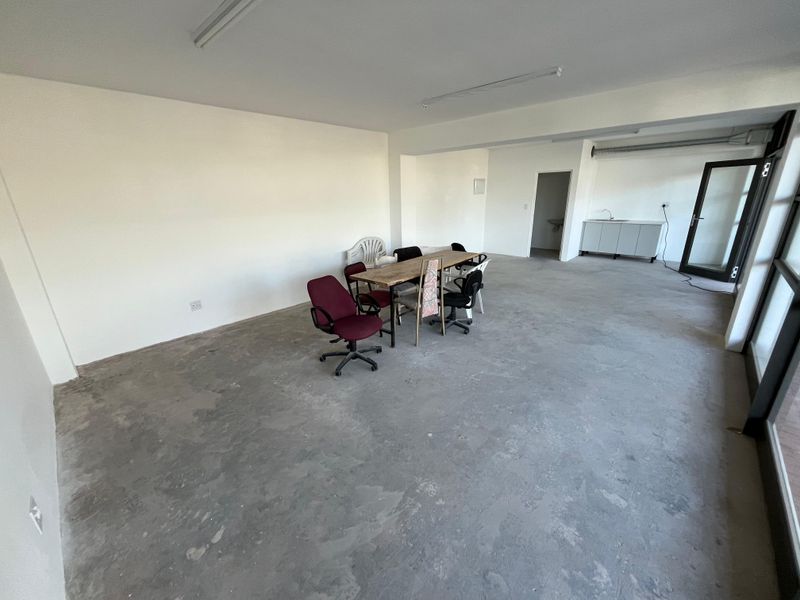 High-Visibility 51m2 Commercial Space in Prime M5 Park, Maitland - Photo 5