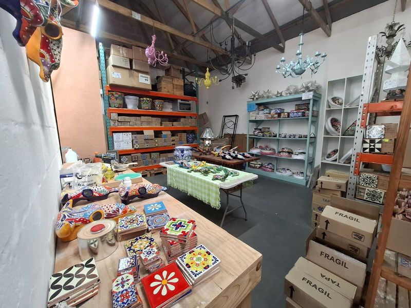 Modern Open-Plan Industrial Space with Roller Access in Platinum Junction - Photo 2