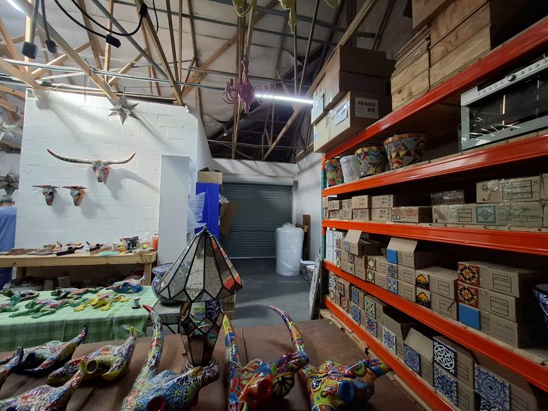 Modern Open-Plan Industrial Space with Roller Access in Platinum Junction - Photo 10