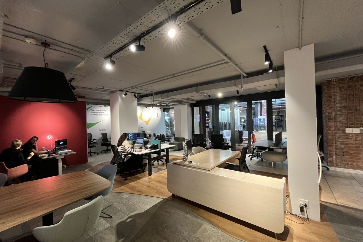 Prime Ground Floor Retail Space in Vibrant Wembley Square, Gardens - Photo 5