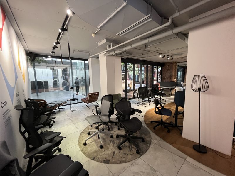Prime Ground Floor Retail Space in Vibrant Wembley Square, Gardens - Photo 9