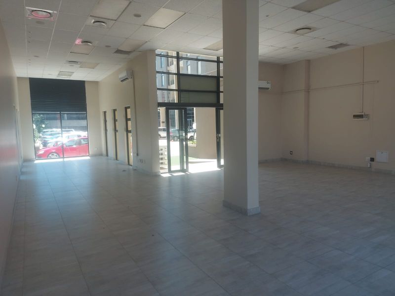 Modern Retail Space in Umhlanga Ridge - Photo 3