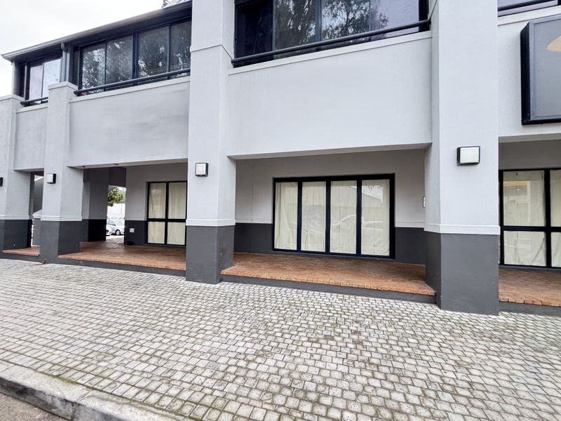 The Village Square Shopping Centre/ Unit 6VW - Photo 1