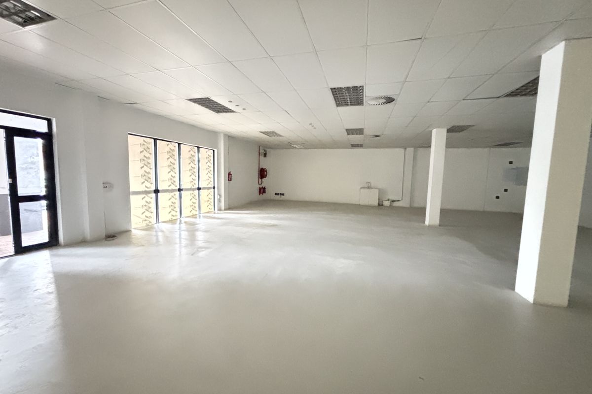 The Village Square Shopping Centre/ Unit 6VW - Photo 3