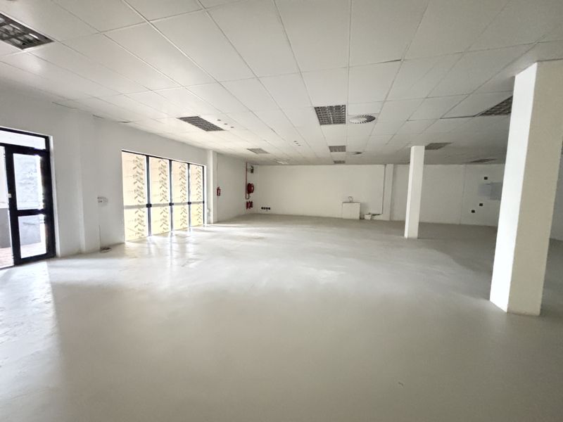 The Village Square Shopping Centre/ Unit 6VW - Photo 3