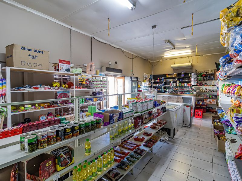 Prime Commercial Property with Excellent Main Road Exposure - Exclusive Sole Mandate - Photo 8