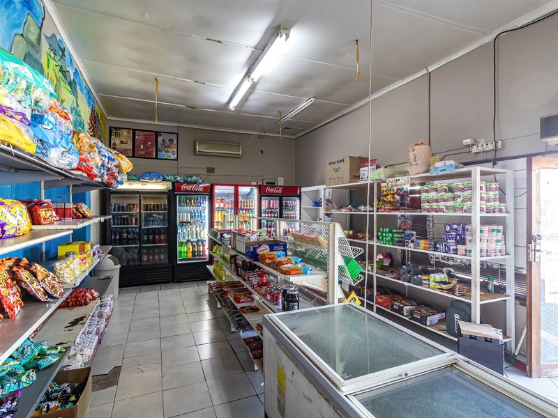 Prime Commercial Property with Excellent Main Road Exposure - Exclusive Sole Mandate - Photo 7