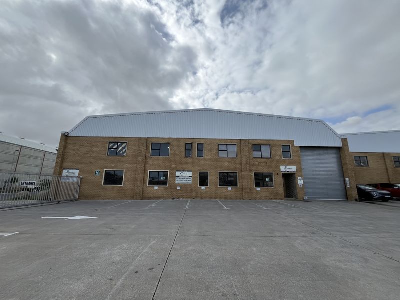 Versatile Warehouse Facility with Offices & Excellent Value in Killarney Gardens - Photo 1