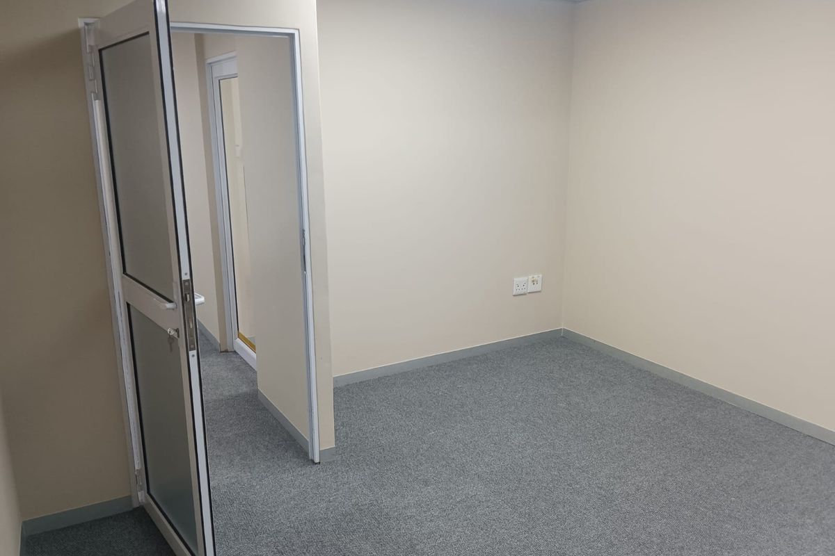 100m2 A-Grade Office To Let in Umhlanga Ridge - Photo 4