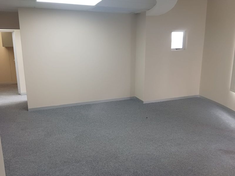 100m2 A-Grade Office To Let in Umhlanga Ridge - Photo 5