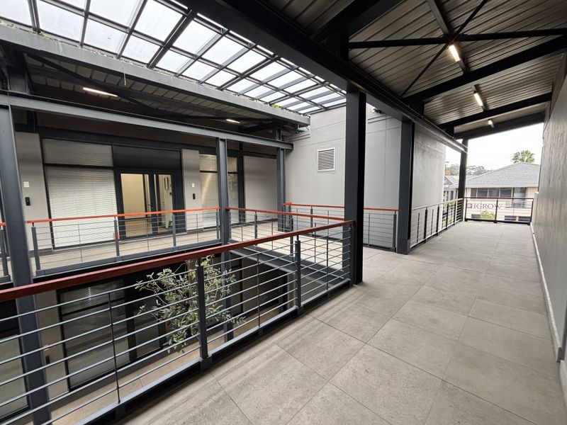 The Village Square Shopping Centre/ unit 208 - Photo 3