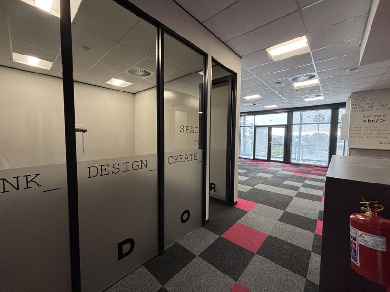 The Village Square Shopping Centre/ unit 208 - Photo 6