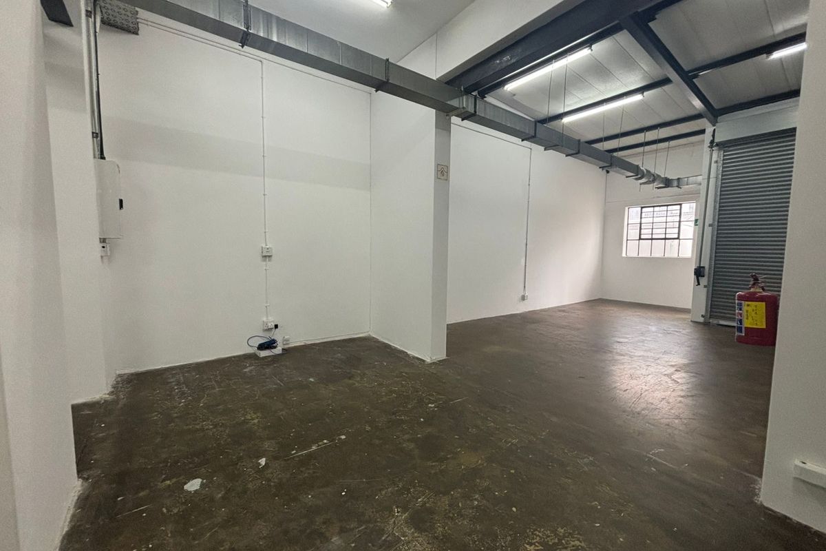 SECURE 124m2 INDUSTRIAL WAREHOUSE TO RENT IN MAITLAND - Photo 3